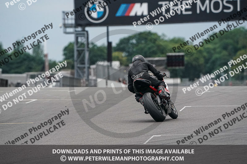 donington no limits trackday;donington park photographs;donington trackday photographs;no limits trackdays;peter wileman photography;trackday digital images;trackday photos